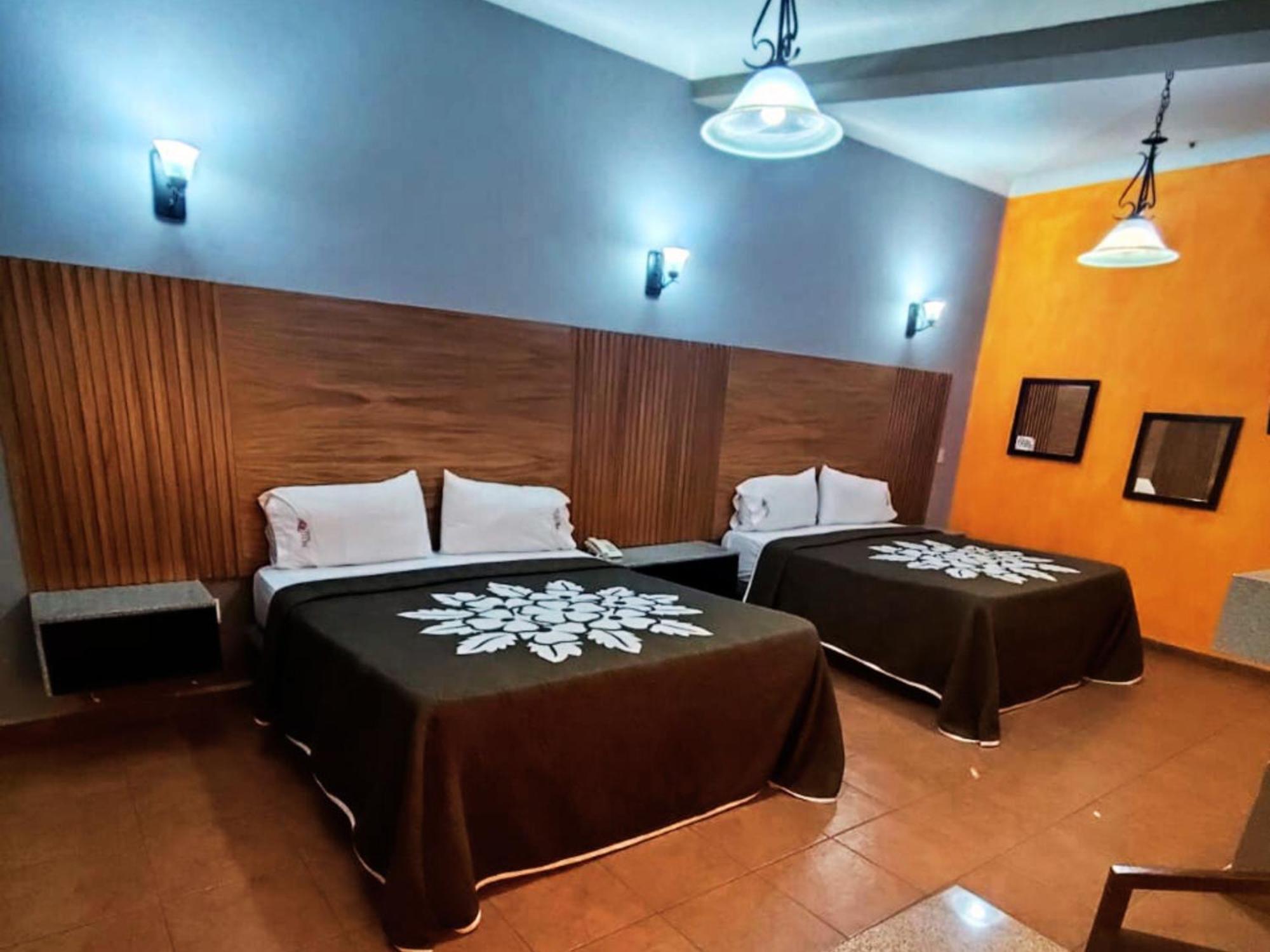 Hotel Aquiles Guadalajara Kamer foto