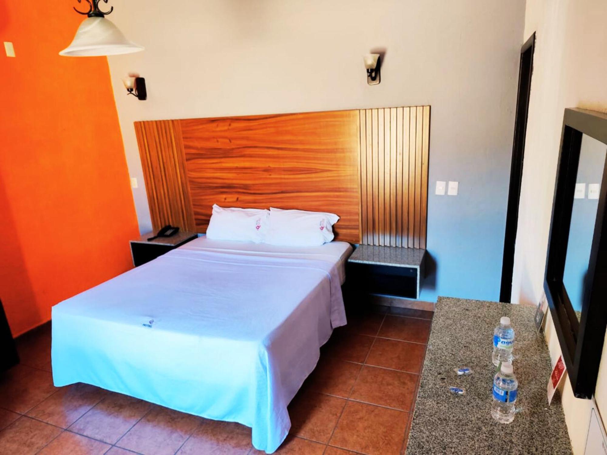 Hotel Aquiles Guadalajara Kamer foto