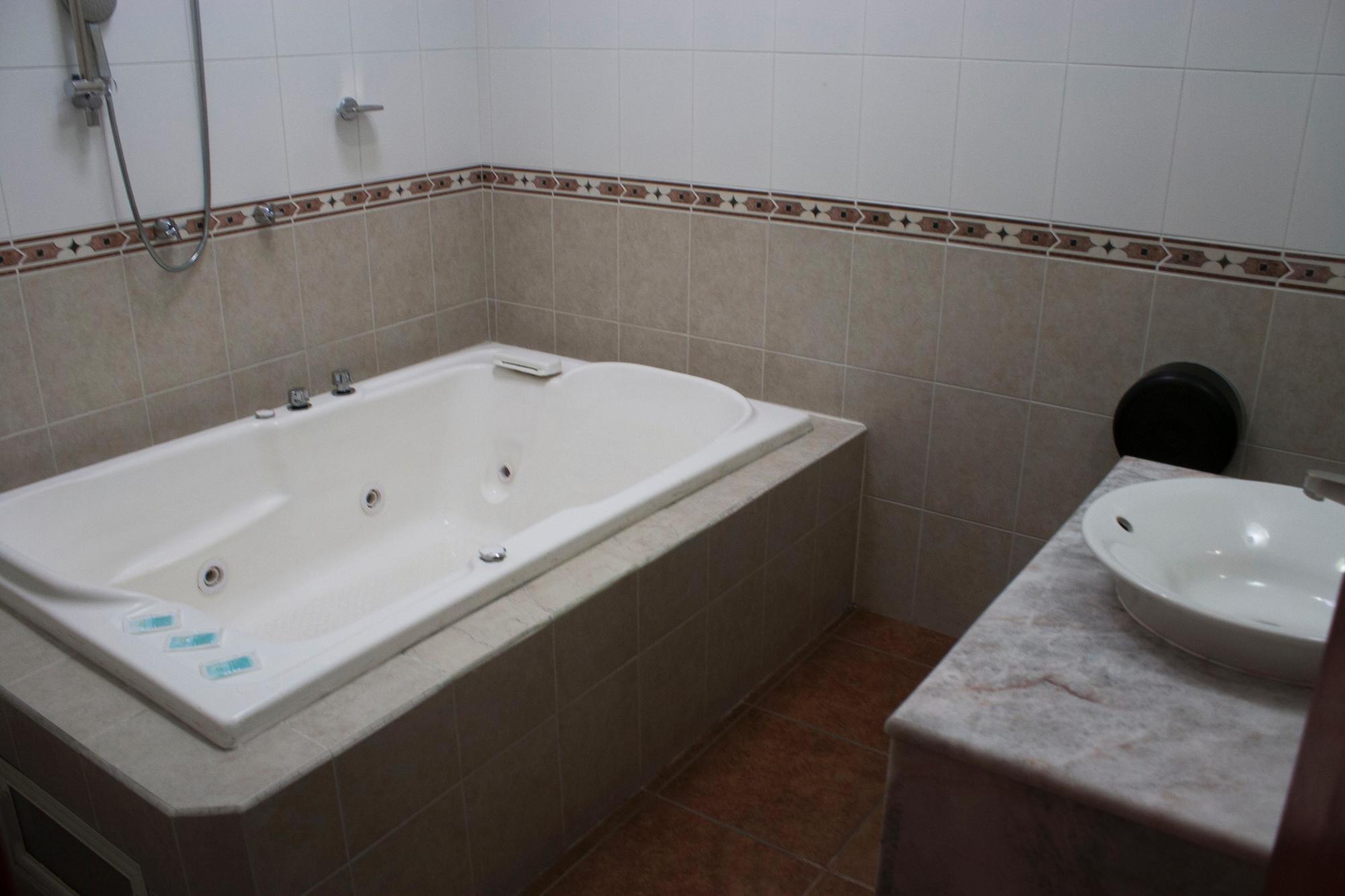 Hotel Aquiles Guadalajara Buitenkant foto