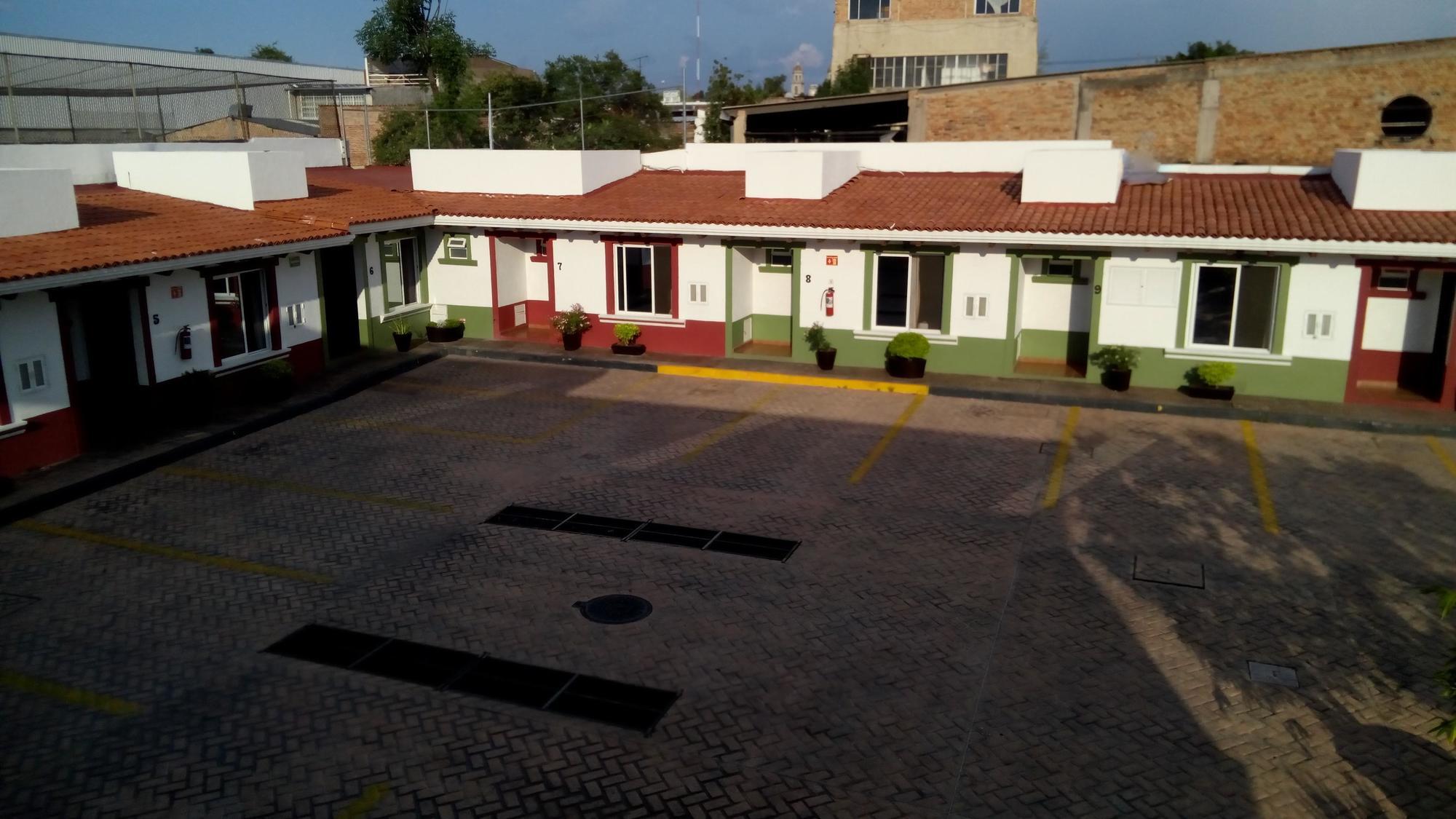 Hotel Aquiles Guadalajara Buitenkant foto
